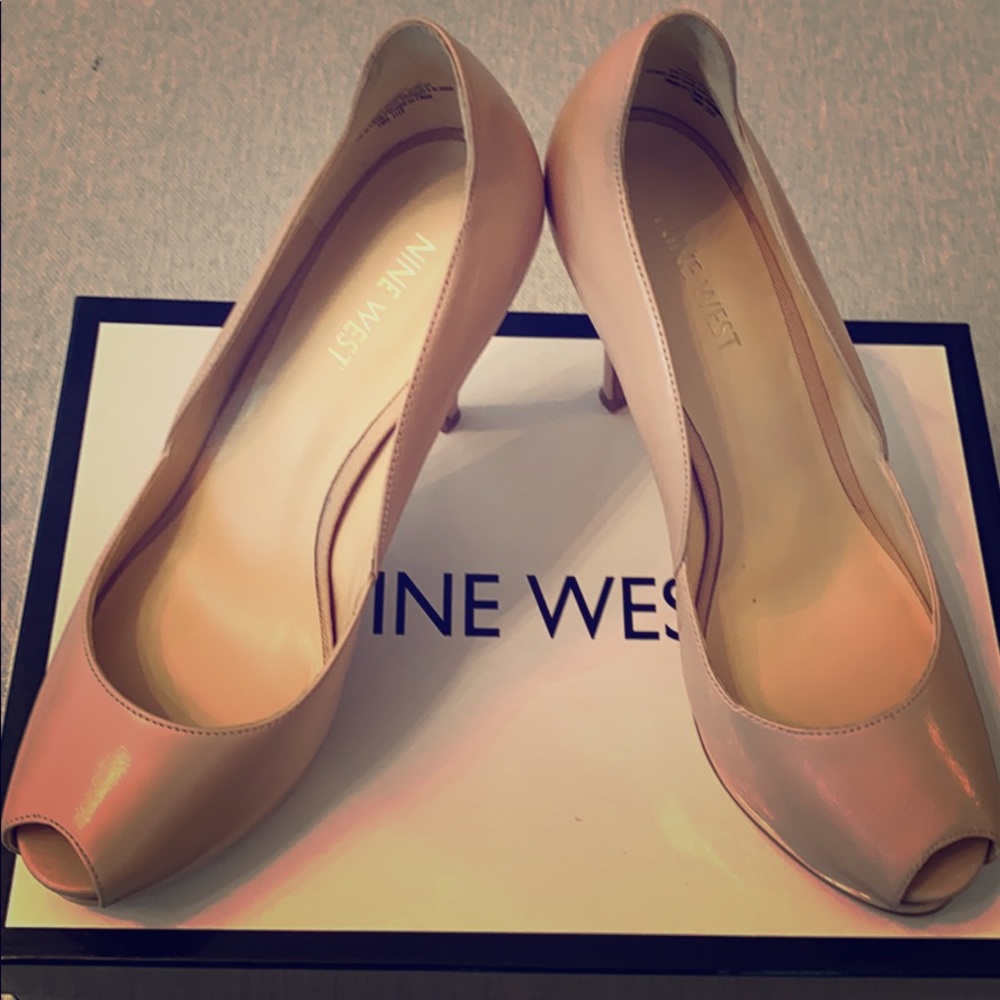 Nine West beige leather heels